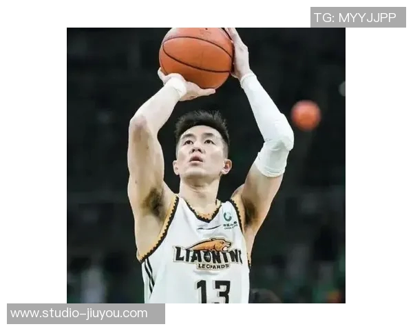 郭艾伦领衔中国男篮新征程展现拼搏精神与团队合作的魅力